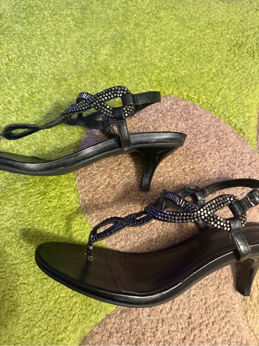 Kenneth Cole Reaction Black Jeweled T-Strap Mid Heels